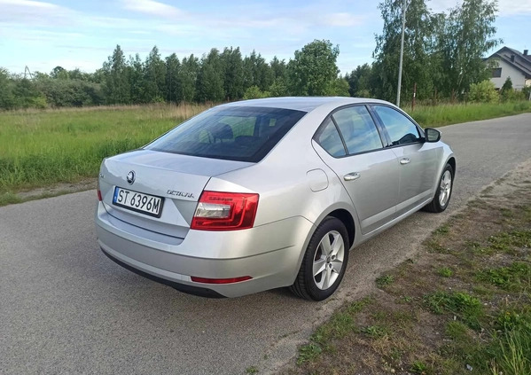 Skoda Octavia cena 55900 przebieg: 139000, rok produkcji 2018 z Zgierz małe 211